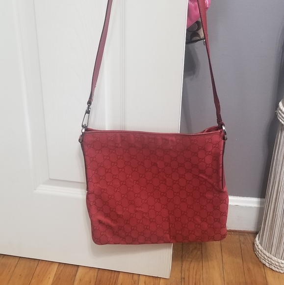 Gucci Bags Gucci Supreme Crossbody Messenger Bag Poshmark